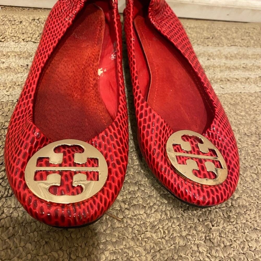 Tory Burch Red Snakeskin Ballet Flats size 37 - Picture 4 of 9